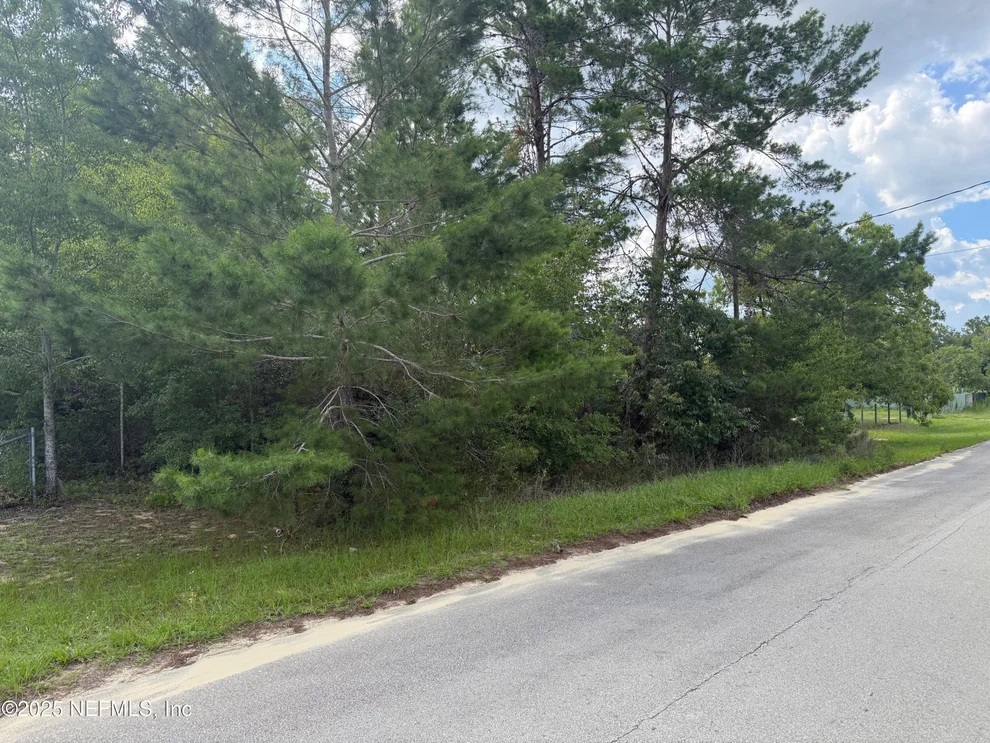 Unit for sale at 121 ISTANBUL Street, Interlachen, FL 32148