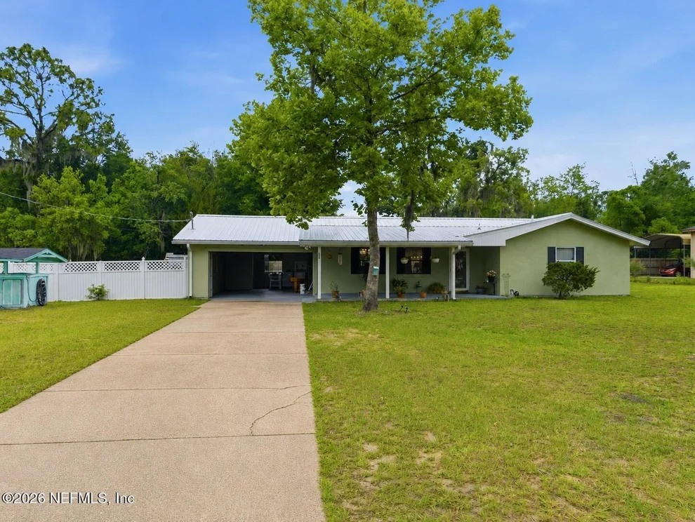 Unit for sale at 334 7TH Way, Interlachen, FL 32148