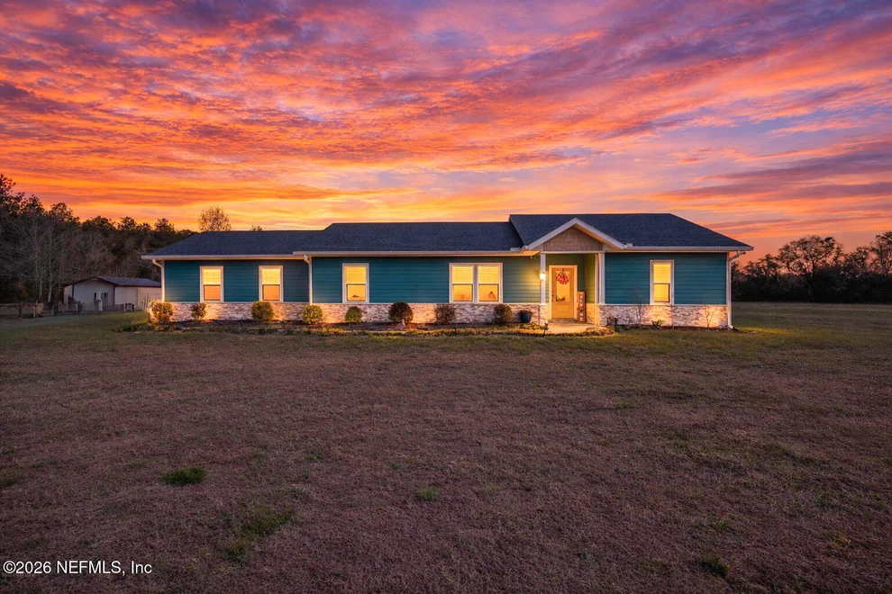 Unit for sale at 22156 NW COUNTY ROAD 235, Lake Butler, FL 32054