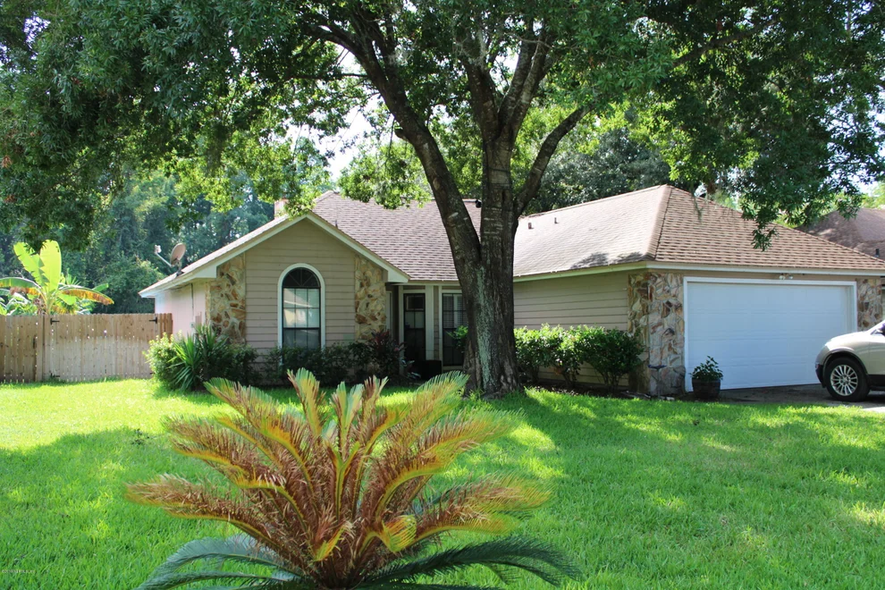 Unit for sale at 1586 N CRABAPPLE COVE Court, Jacksonville, FL 32225