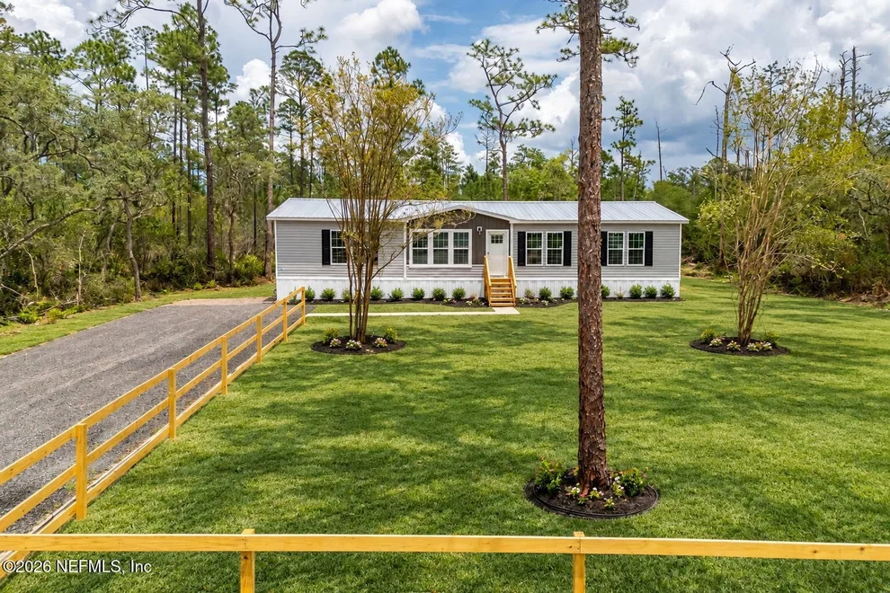 Unit for sale at 230 REDEYE Road, Florahome, FL 32140