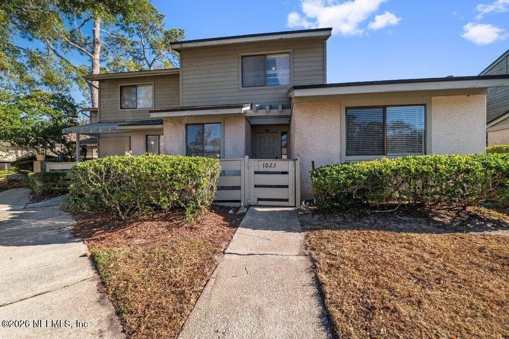 Unit for sale at 7701 BAYMEADOWS Circle W, Jacksonville, FL 32256