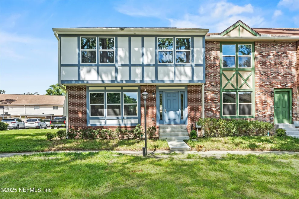 Unit for sale at 8211 KENSINGTON Square, Jacksonville, FL 32217