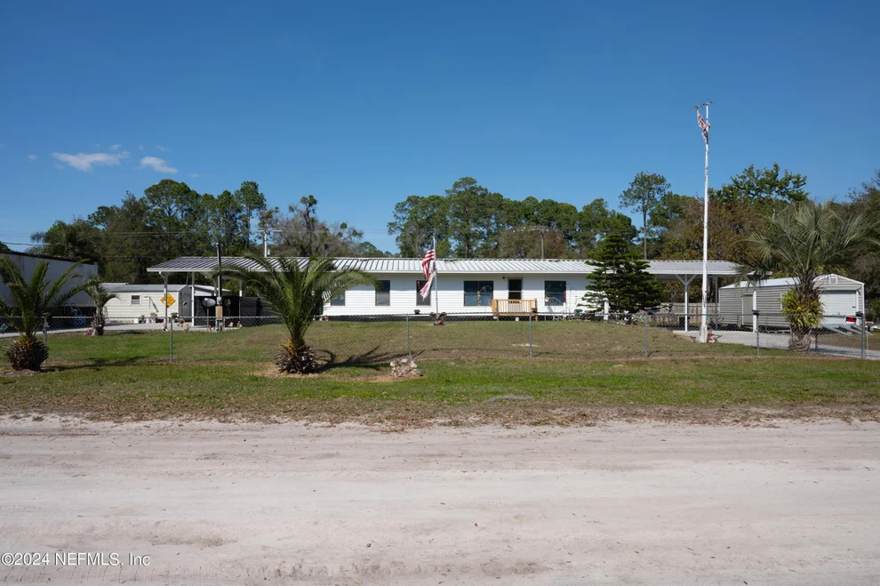 Unit for sale at 110 SWEETGUM Road, Satsuma, FL 32189