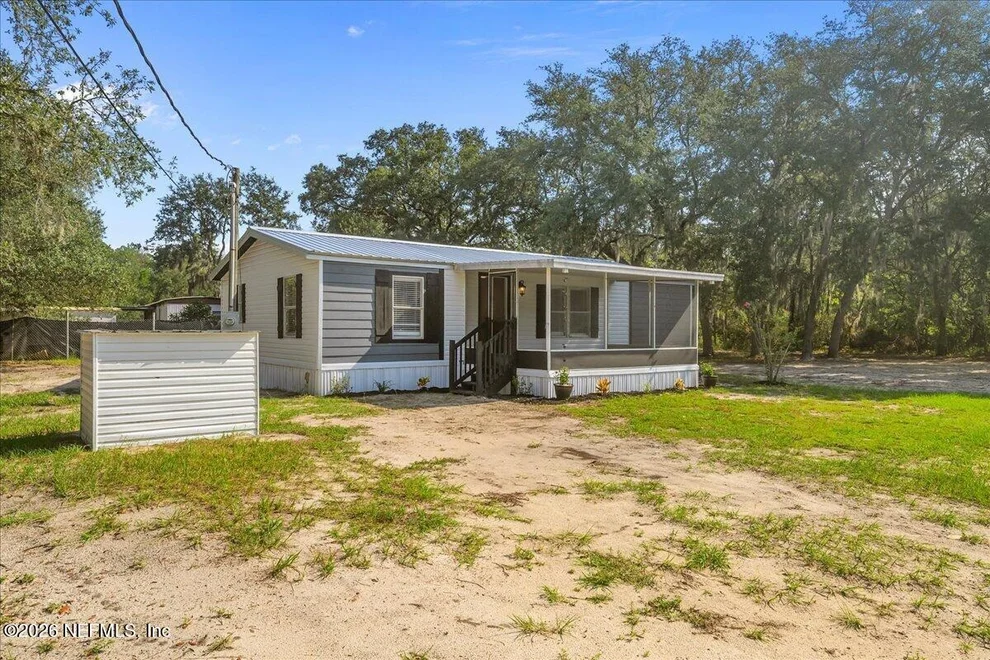 Unit for sale at 220 GLISSON Street, Interlachen, FL 32148