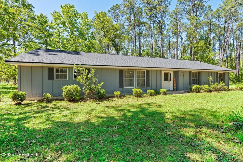 Unit for sale at 3630 NALLS Lane, Middleburg, FL 32068