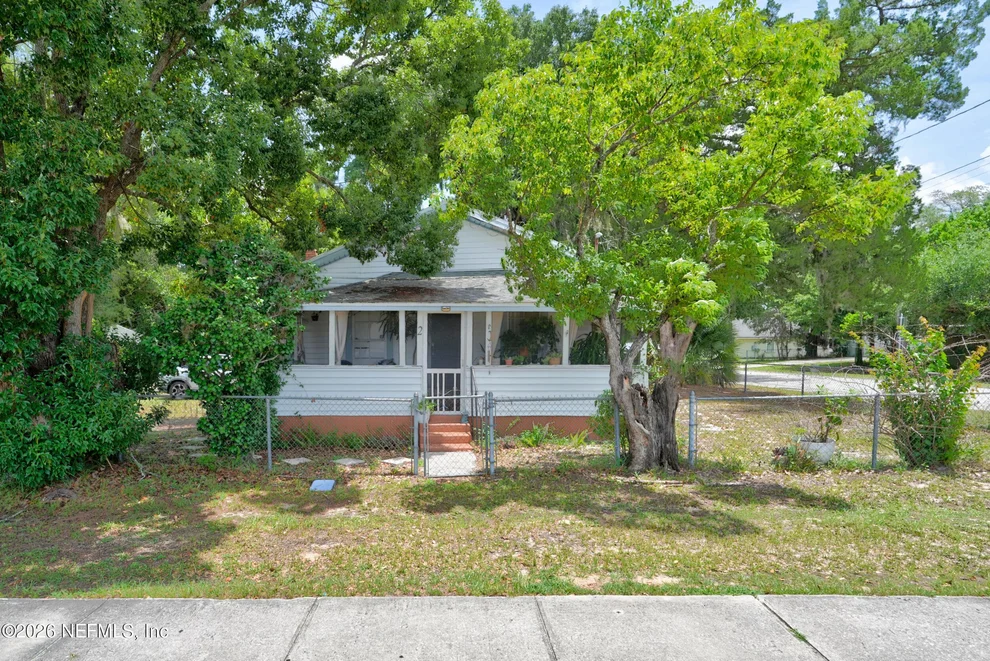 Unit for sale at 2 N OAKRIDGE Avenue, Green Cove Springs, FL 32043
