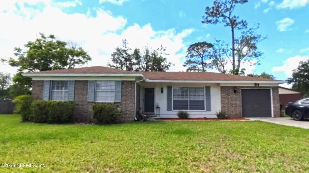 Unit for sale at 214 E TEAKWOOD Circle, Middleburg, FL 32068