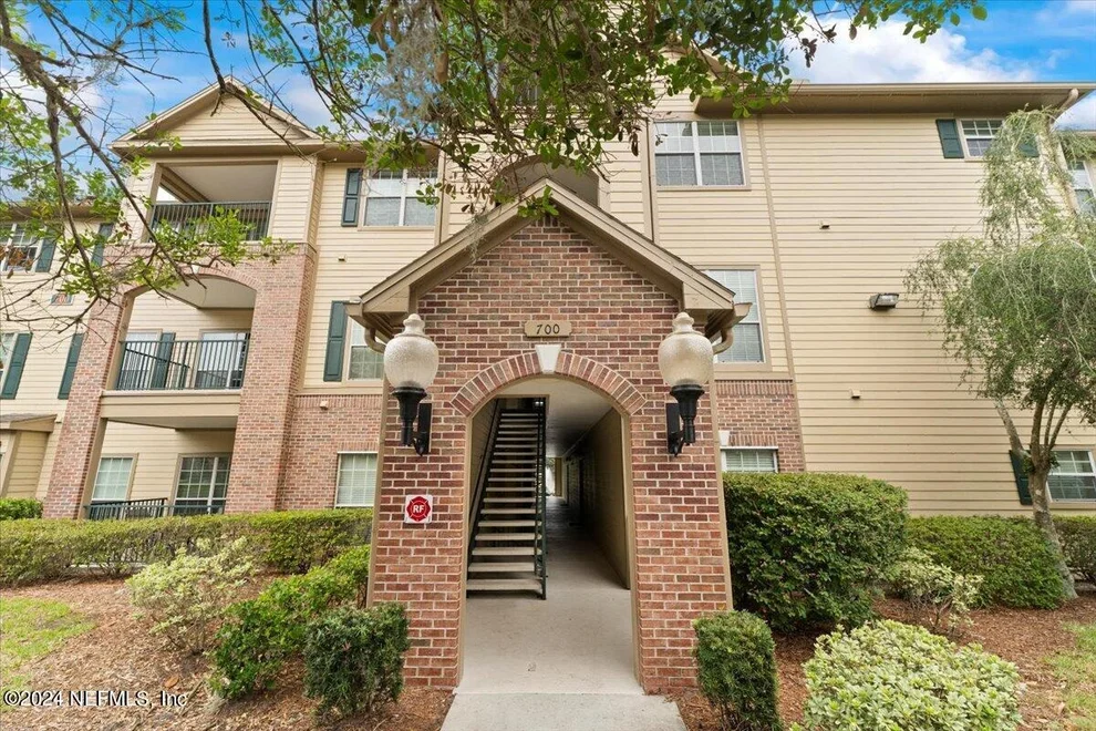 Unit for sale at 7800 POINT MEADOWS Drive, Jacksonville, FL 32256