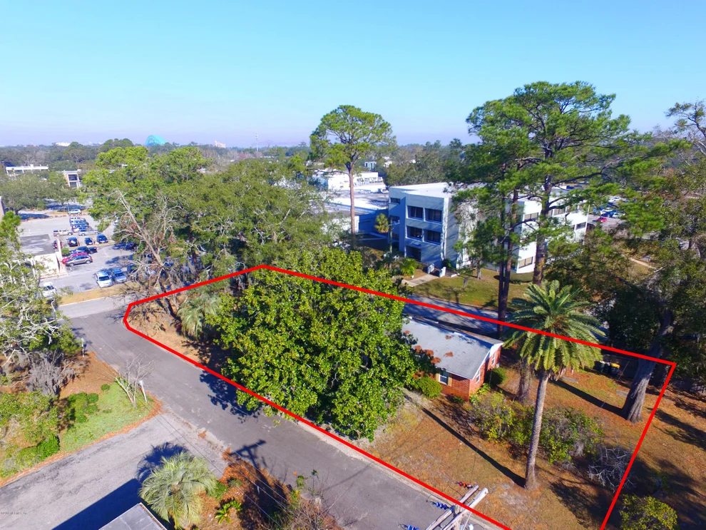 Unit for sale at 2569 CLUB Terrace E, Jacksonville, FL 32207