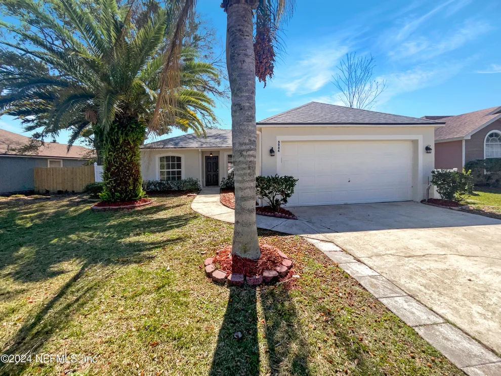 Unit for sale at 5944 WENTWORTH Circle N, Jacksonville, FL 32277