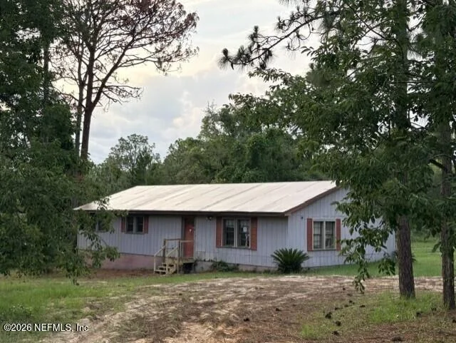 Unit for sale at 5830 LADY BUG Lane, Melrose, FL 32666