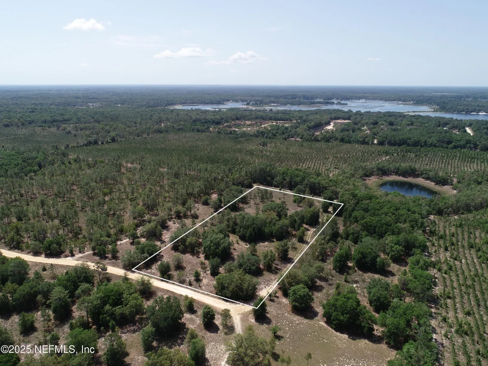 Unit for sale at 0 TAYLOR Court, Hawthorne, FL 32640