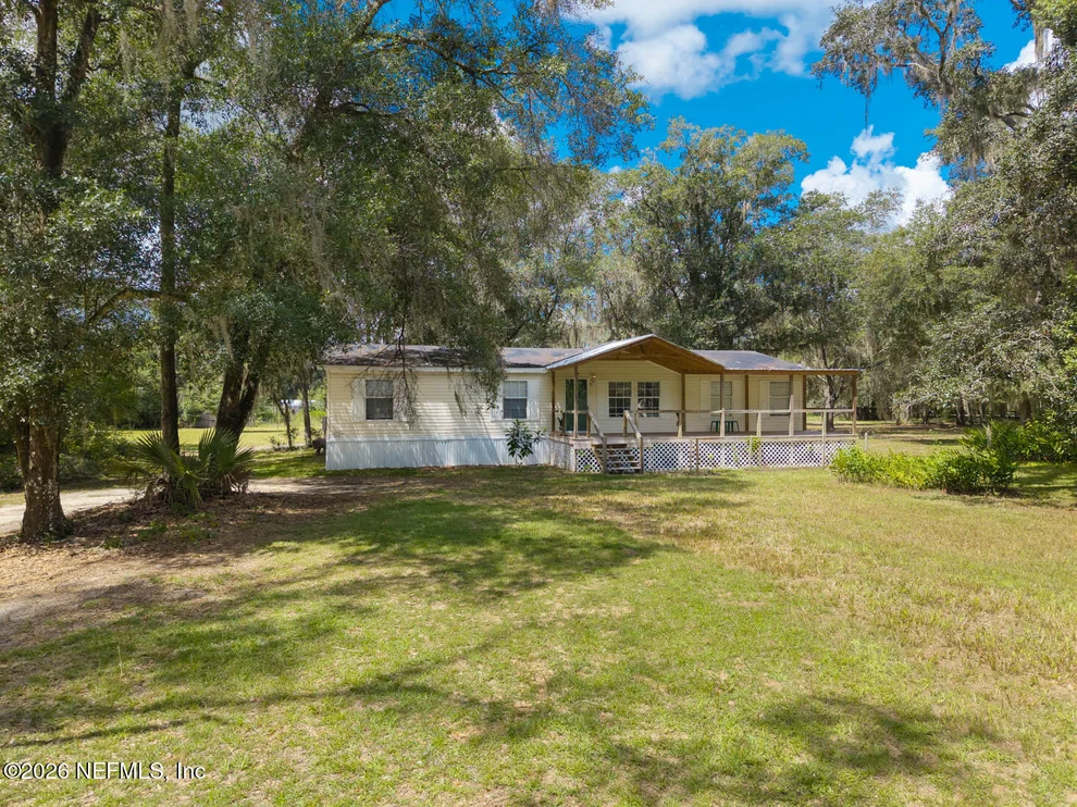 Unit for sale at 101 W STRICKLAND Road, Interlachen, FL 32148