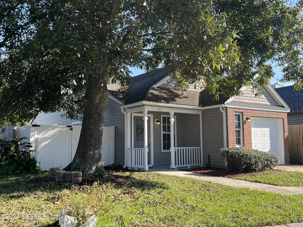 Unit for sale at 563 STAFFORDSHIRE Drive E, Jacksonville, FL 32225