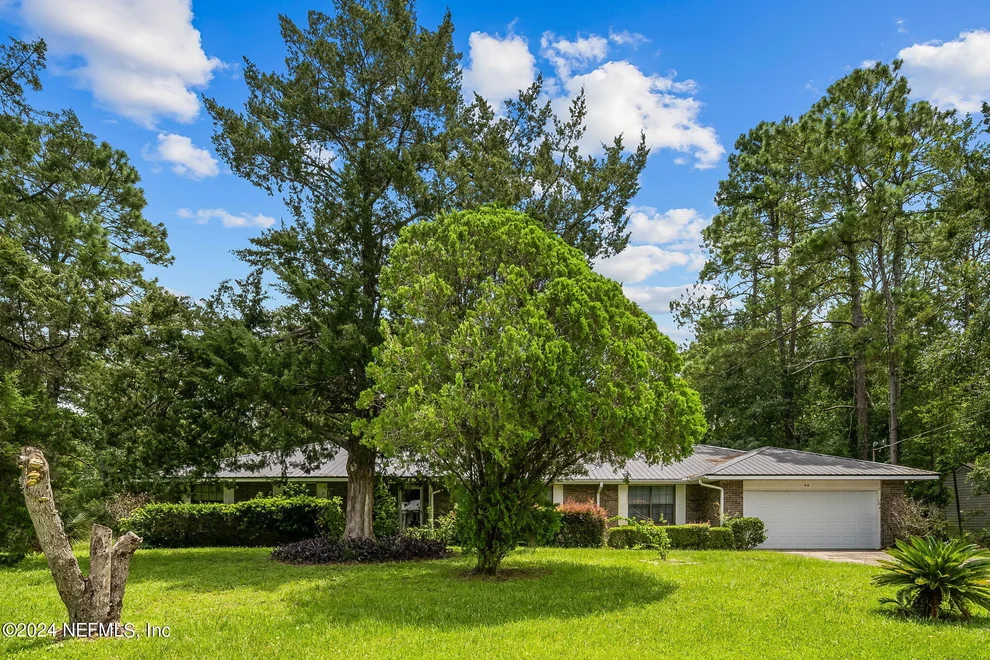 Unit for sale at 106 RAINTREE WOODS Trail, Palatka, FL 32177