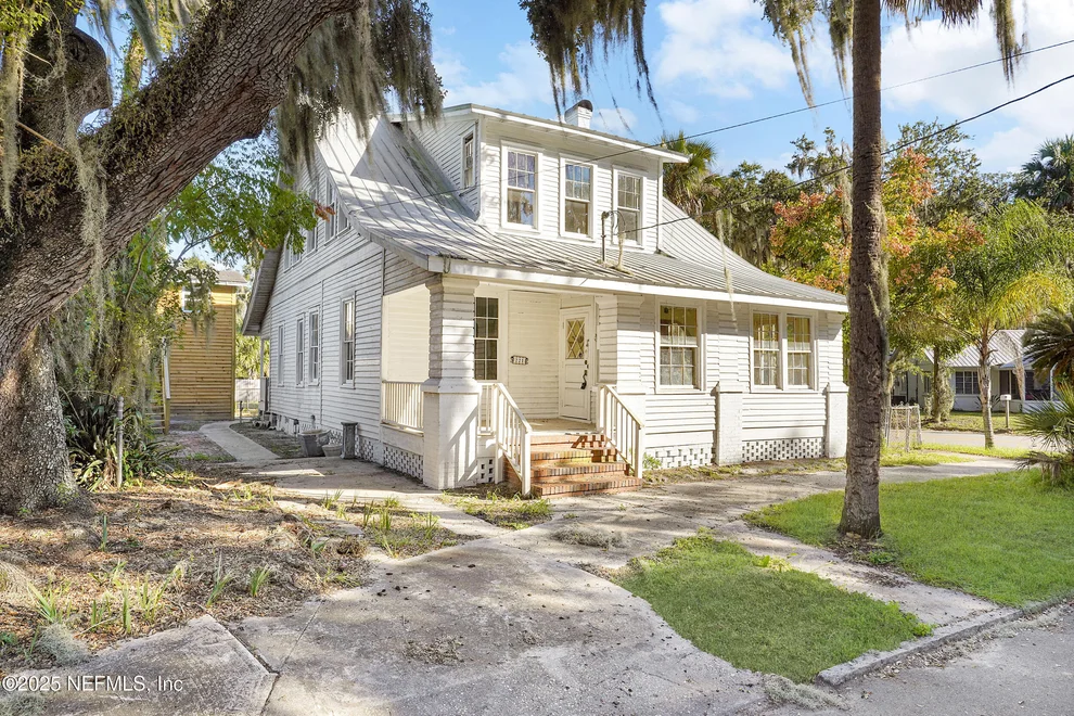 Unit for sale at 221 S 5TH Street, Palatka, FL 32177