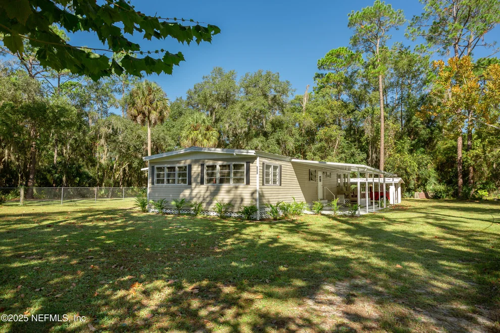 Unit for sale at 600 PALMETTO Street, Welaka, FL 32193