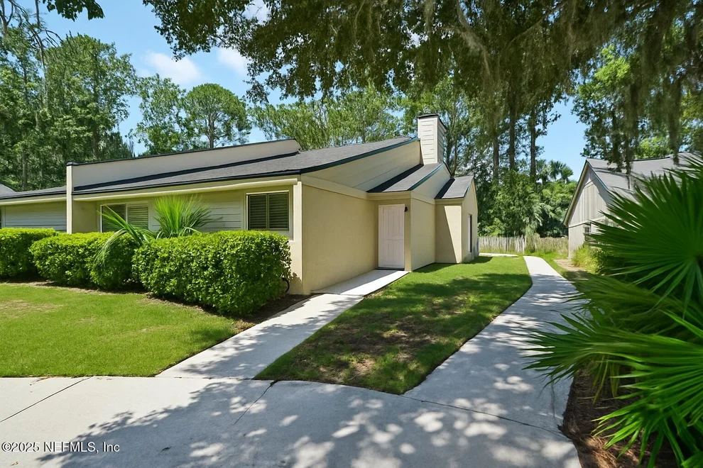 Unit for sale at 3801 CROWN POINT Road, Jacksonville, FL 32257