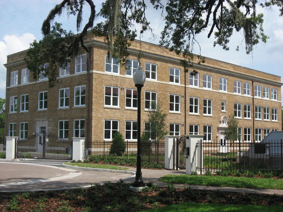 Unit for sale at 2525 COLLEGE Street, Jacksonville, FL 32204