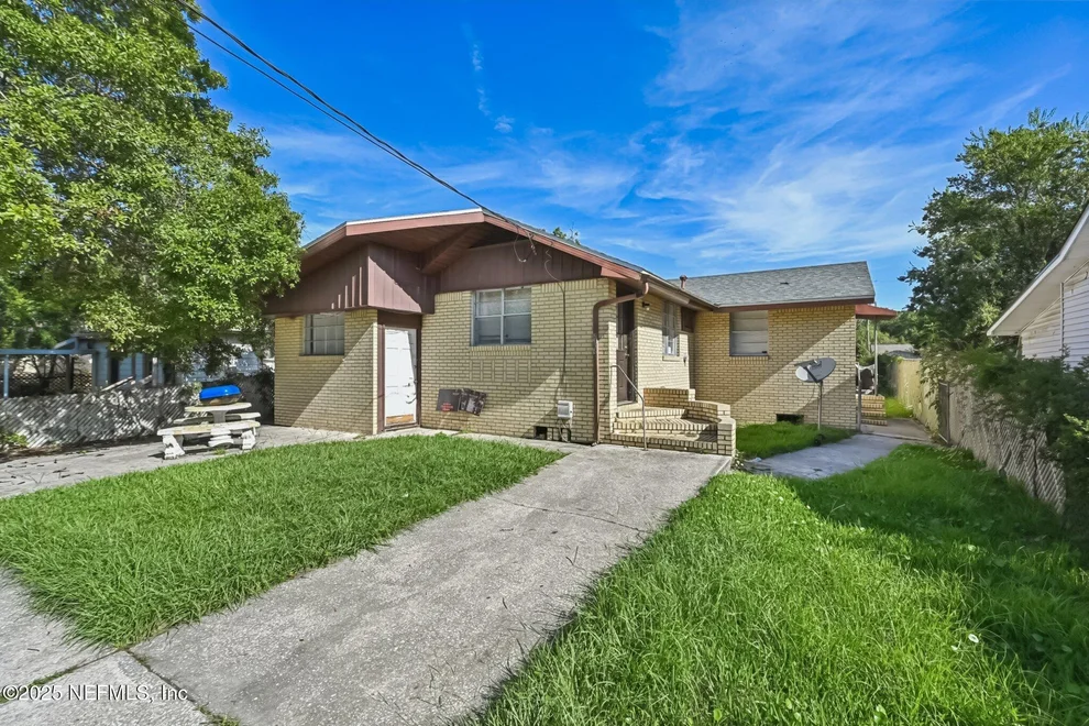 Unit for sale at 5635 ATLEE Avenue, Jacksonville, FL 32205