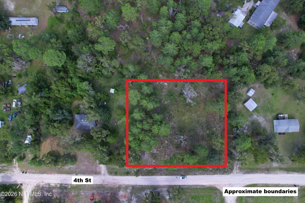 Unit for sale at 208 4TH Street, Satsuma, FL 32189