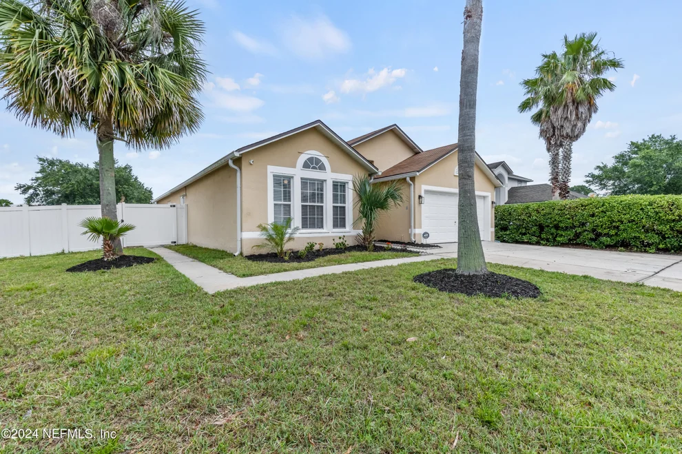 Unit for sale at 11203 WYNDHAM HOLLOW Lane, Jacksonville, FL 32246