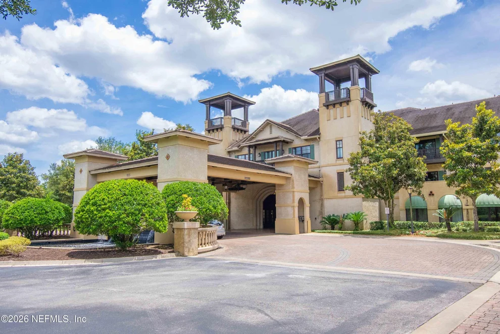 965 Registry Boulevard