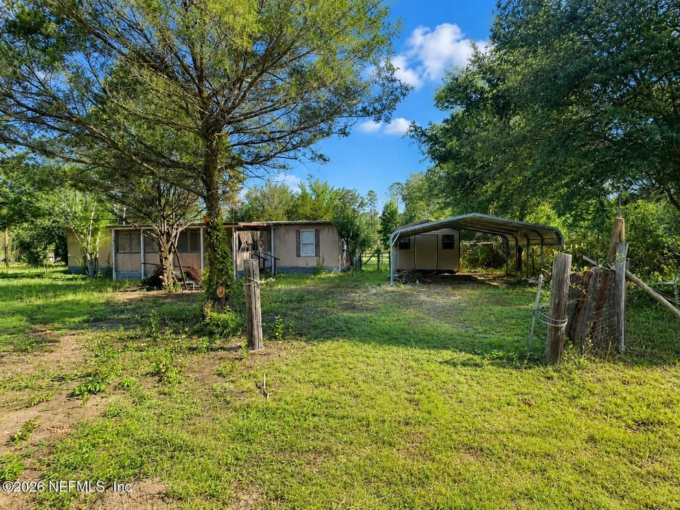 Unit for sale at 602 JUNIOR LAKE Drive, Interlachen, FL 32148