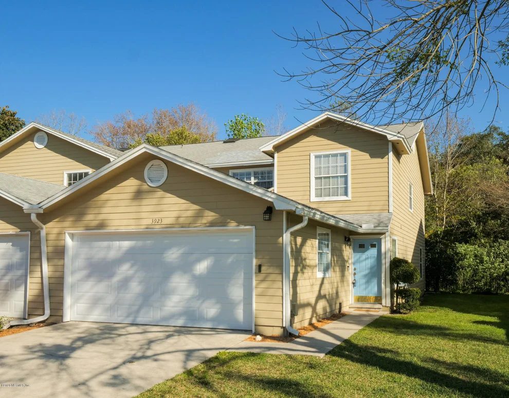 Unit for sale at 3923 MEADOWVIEW Drive N, Jacksonville, FL 32225