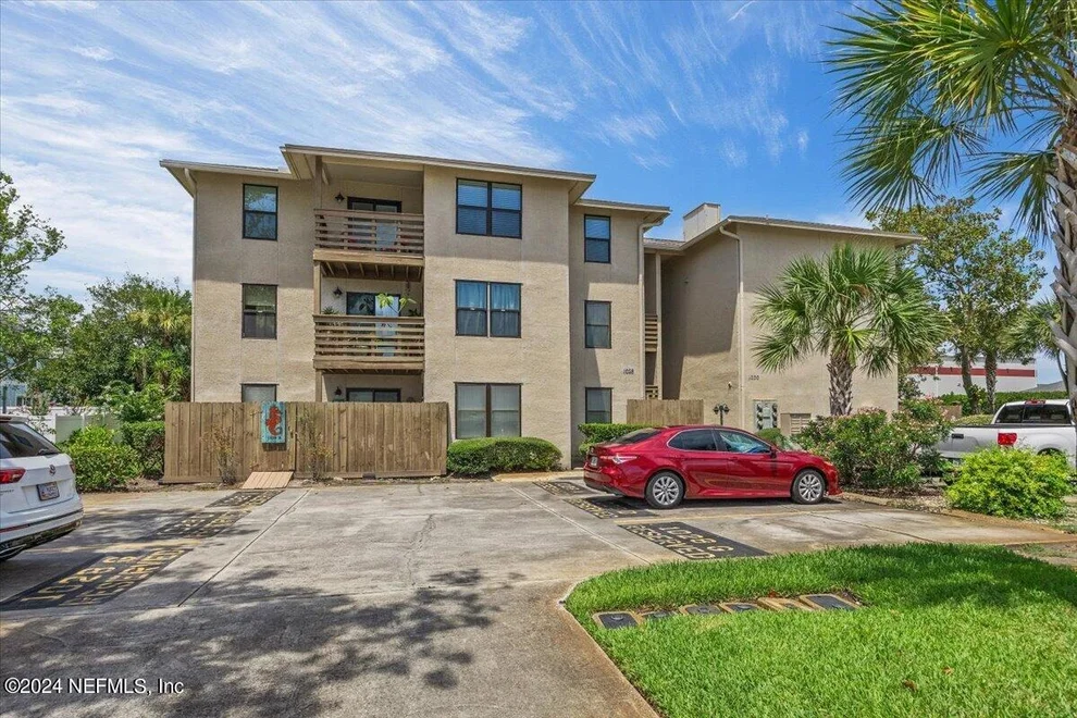 Unit for sale at 1028 4TH Street N, Jacksonville Beach, FL 32250