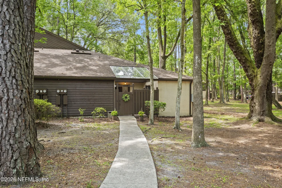Unit for sale at 10430 BIGTREE Circle E, Jacksonville, FL 32257