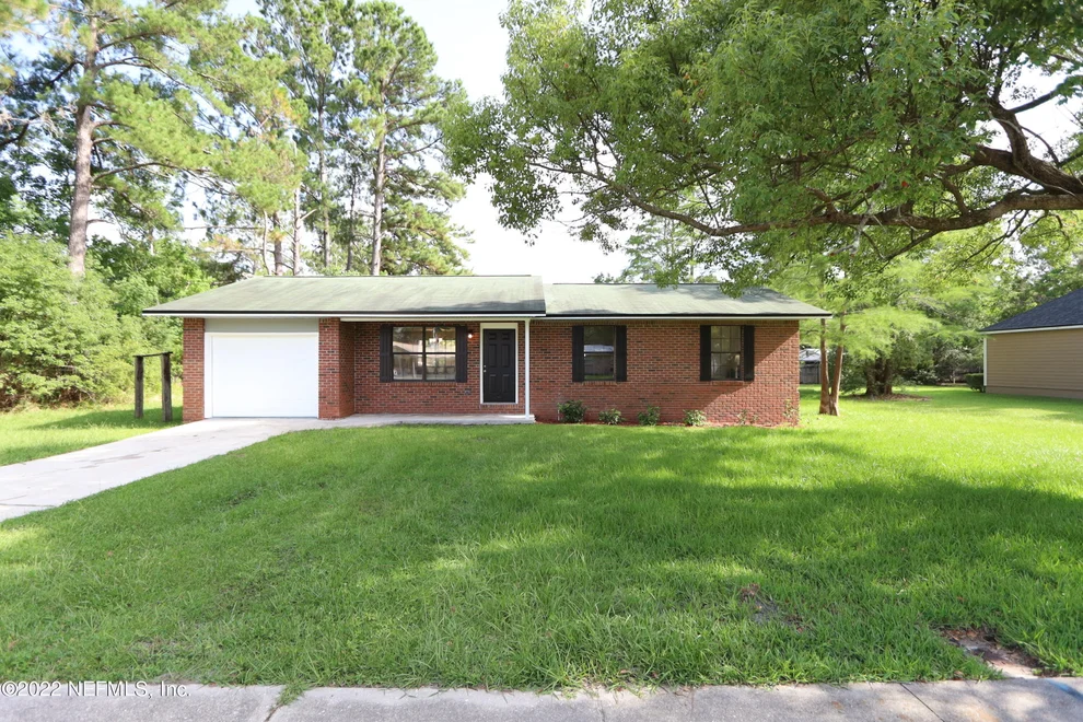 Unit for sale at 734 MILTONDALE Road, Macclenny, FL 32063