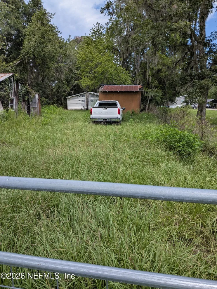 Unit for sale at 24485 N US HIGHWAY 301, Lawtey, FL 32058