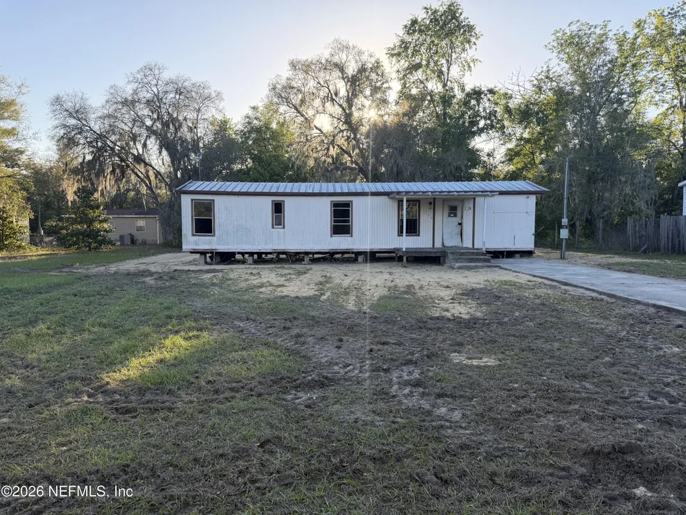 Unit for sale at 235 OAKCREST Drive, Interlachen, FL 32148