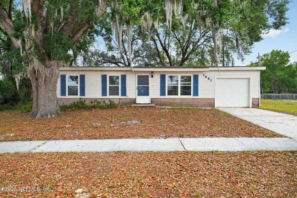 Unit for sale at 7807 KNOLL Drive N, Jacksonville, FL 32221