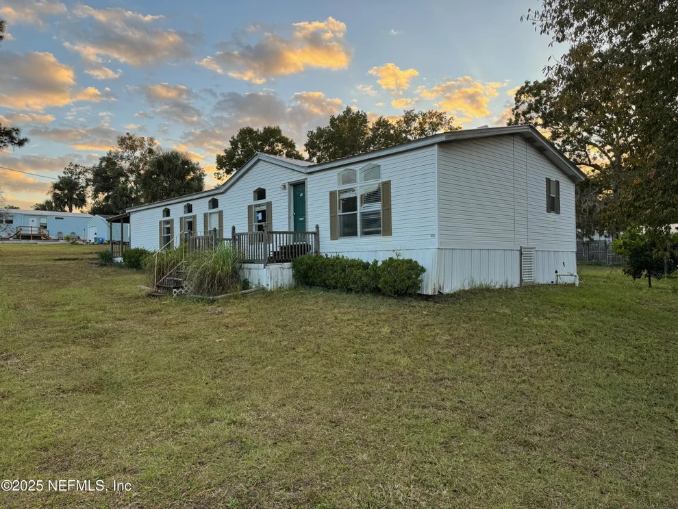 Unit for sale at 323 INCLINE Road, Satsuma, FL 32189