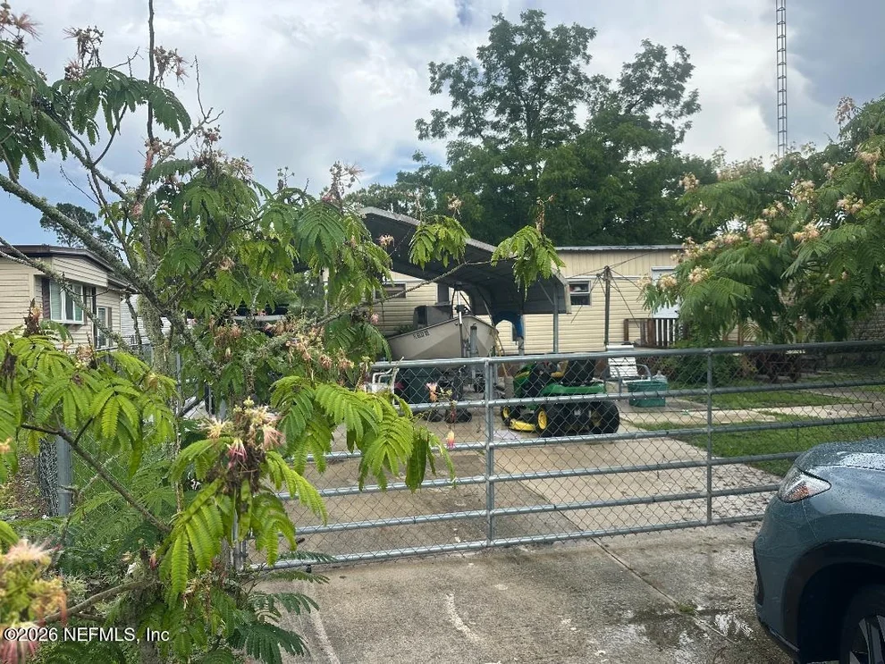 Unit for sale at 17921 NE NE 136TH Avenue, Waldo, FL 32694