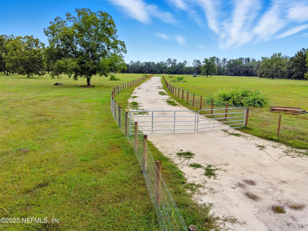Unit for sale at 11242 HOGAN Road, Live Oak, FL 32060