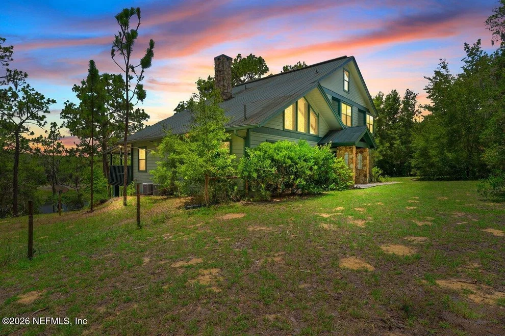 Unit for sale at 251 CUE LAKE Drive, Hawthorne, FL 32640