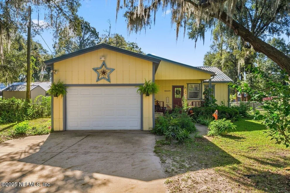 Unit for sale at 832 LAKE SHORE Terrace, Interlachen, FL 32148