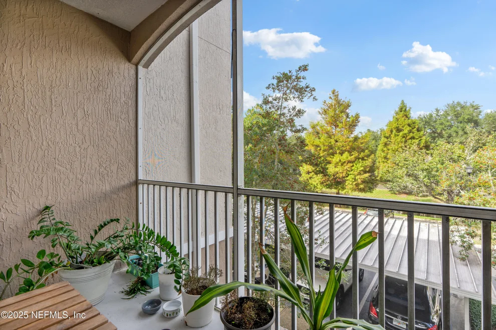 Unit for sale at 10550 BAYMEADOWS Road, Jacksonville, FL 32256