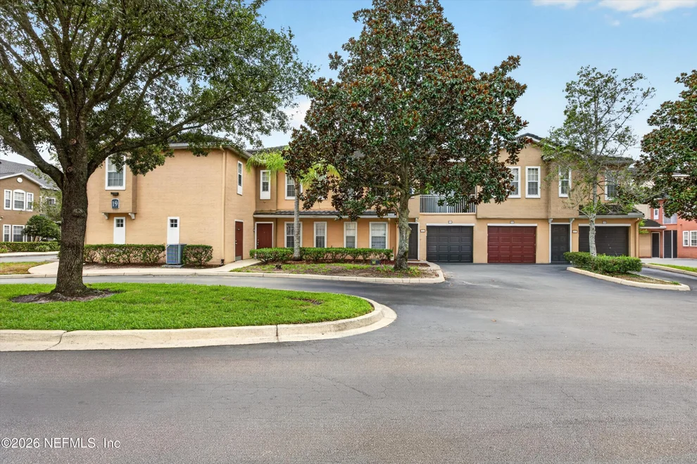 Unit for sale at 10075 GATE Parkway N, Jacksonville, FL 32246