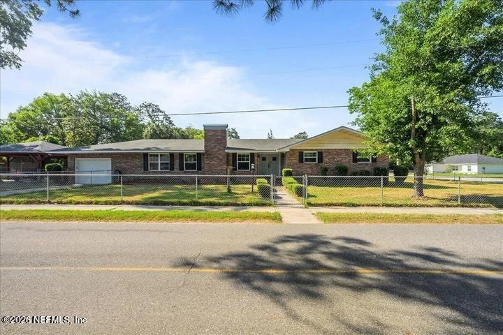 Unit for sale at 226 E MINNESOTA Avenue, Macclenny, FL 32063