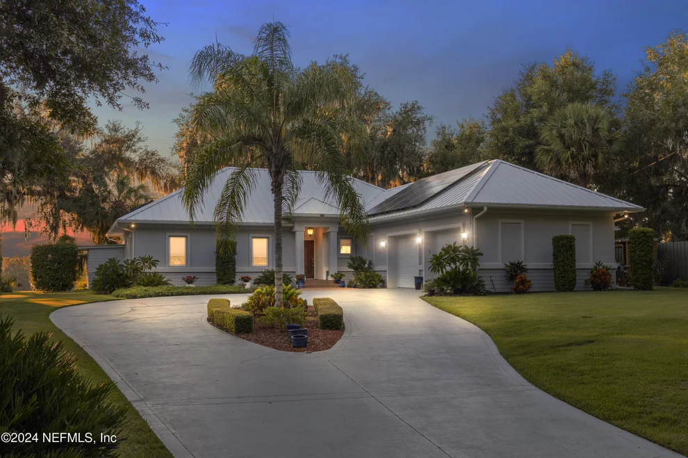 Unit for sale at 325 E BUFFALO BLUFF Road, Satsuma, FL 32189
