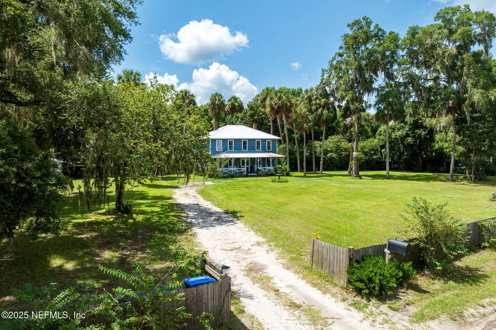 Unit for sale at 4083 SILVER LAKE Drive, Palatka, FL 32177