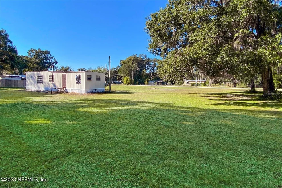 Unit for sale at 105 N 2ND Street, Satsuma, FL 32189