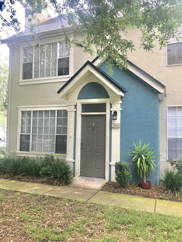 Unit for sale at 13703 RICHMOND PARK DR. N, Jacksonville, FL 32224