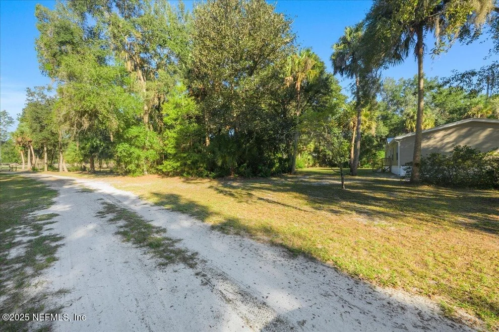 Unit for sale at 220 STOKES LANDING Road, Palatka, FL 32177