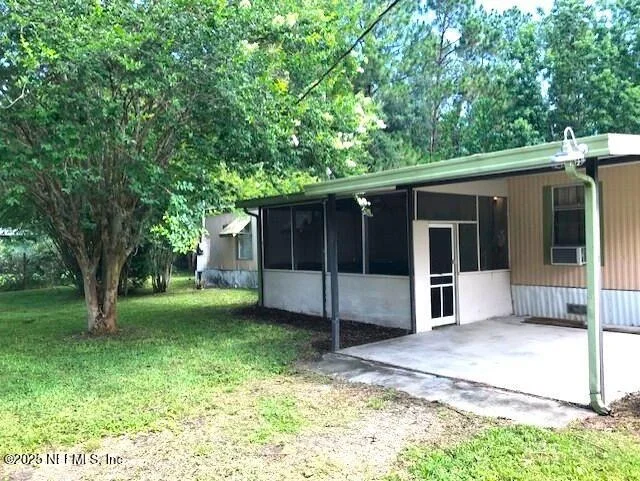 Unit for sale at 208 TARPON Boulevard, Palatka, FL 32177